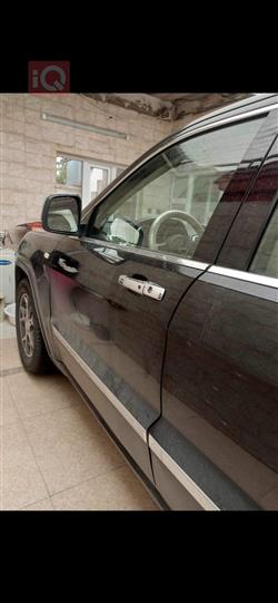 جیپ گراند شیرۆکی